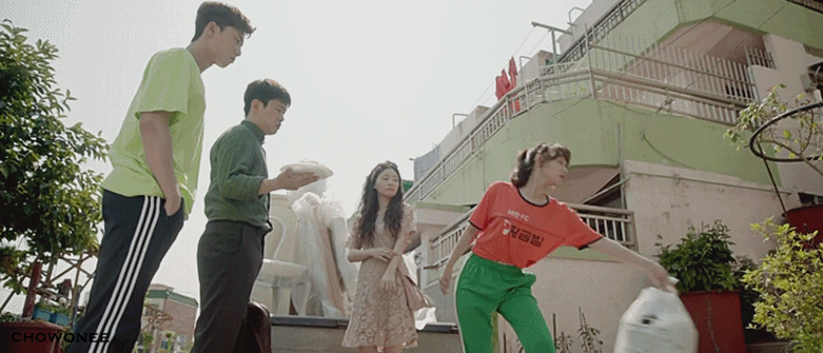 怎么遏制汗管瘤生长?如何治才不会复发(图1) 优雅扔垃圾